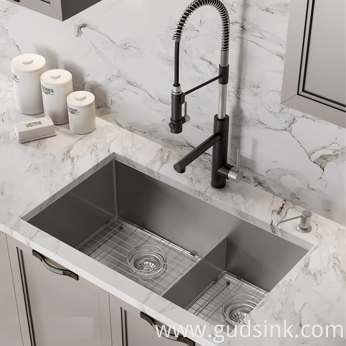 how do you clean a stainless steel sink